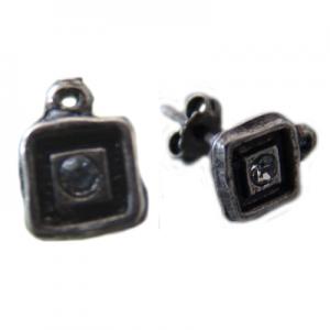 Earring square 8mm with rhinestone with ring