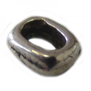 Rectangle 7x6mm, forat 4x2.5mm