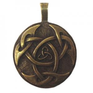 Colgante celta 32mm oro viejo